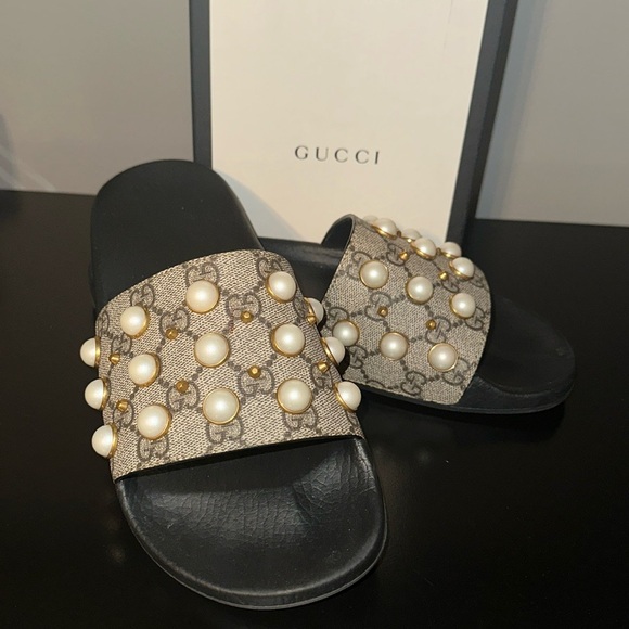 100% Authentic Gucci Pearl Slides - Picture 1 of 8